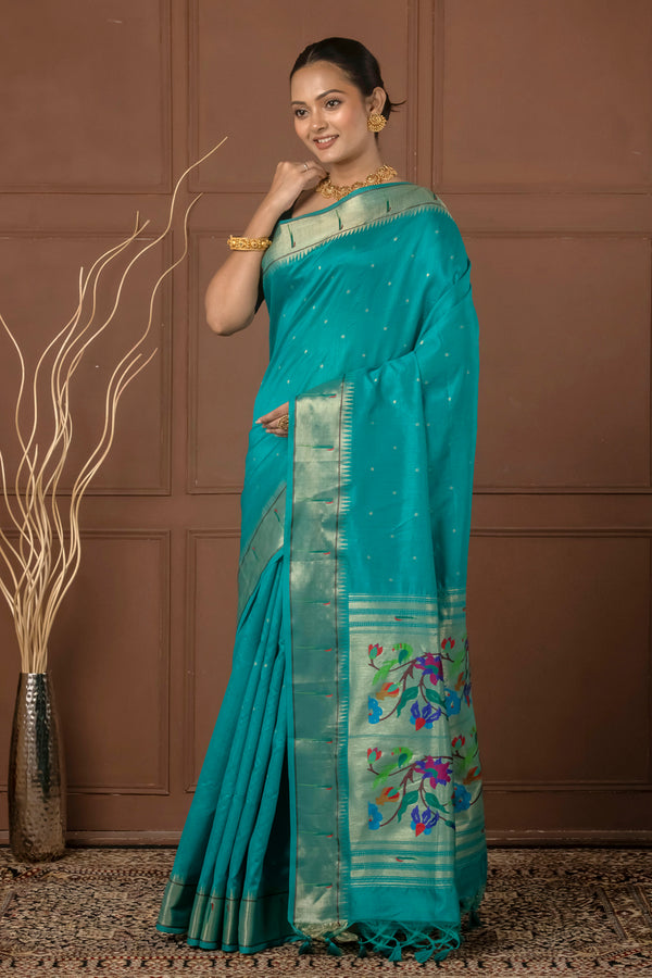 Muniya mayuri