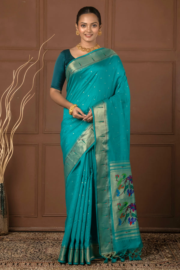 Muniya mayuri