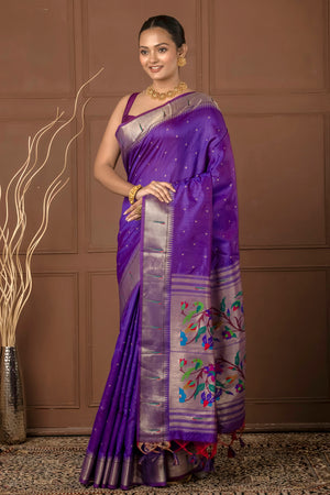 Muniya mayuri