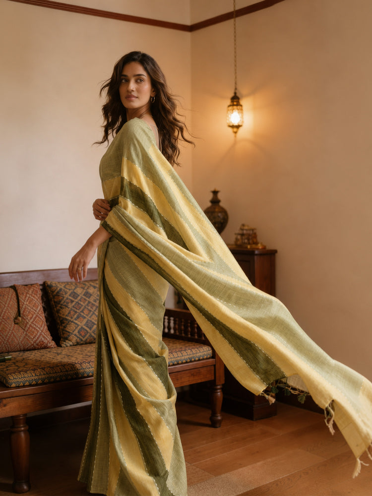 Mul Cotton Doore Zari Patta Saree