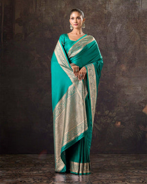 Ethera Mushroo Silk Saree For Festive Formal Wear