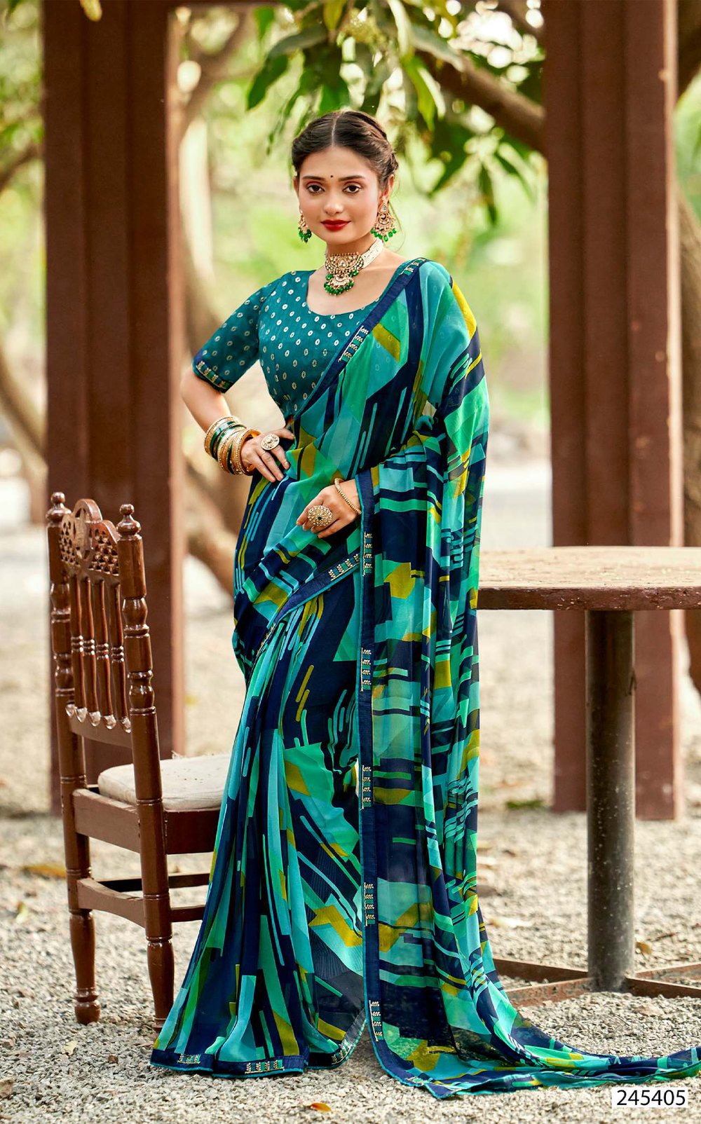 Petal Rain Georgette Saree for Daily Wear